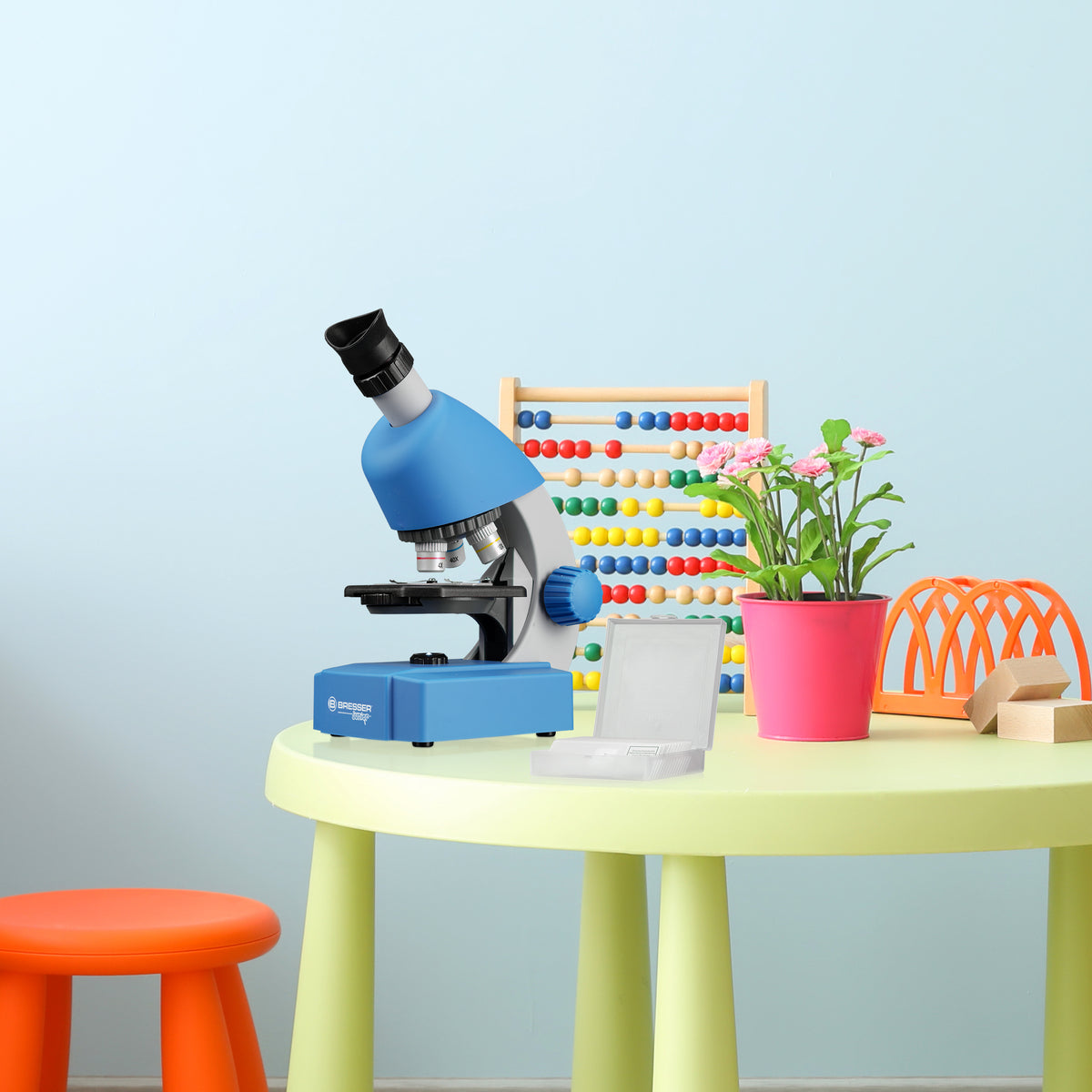 BRESSER JUNIOR 40x-640x Microscope - Blue